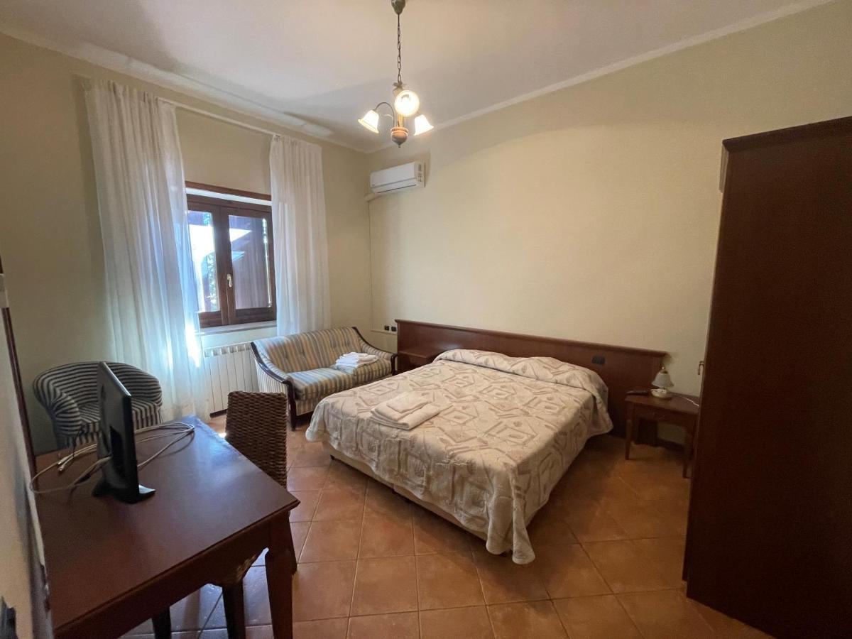 Agriturismo Al Gallo Verde Altavilla Silentina ภายนอก รูปภาพ