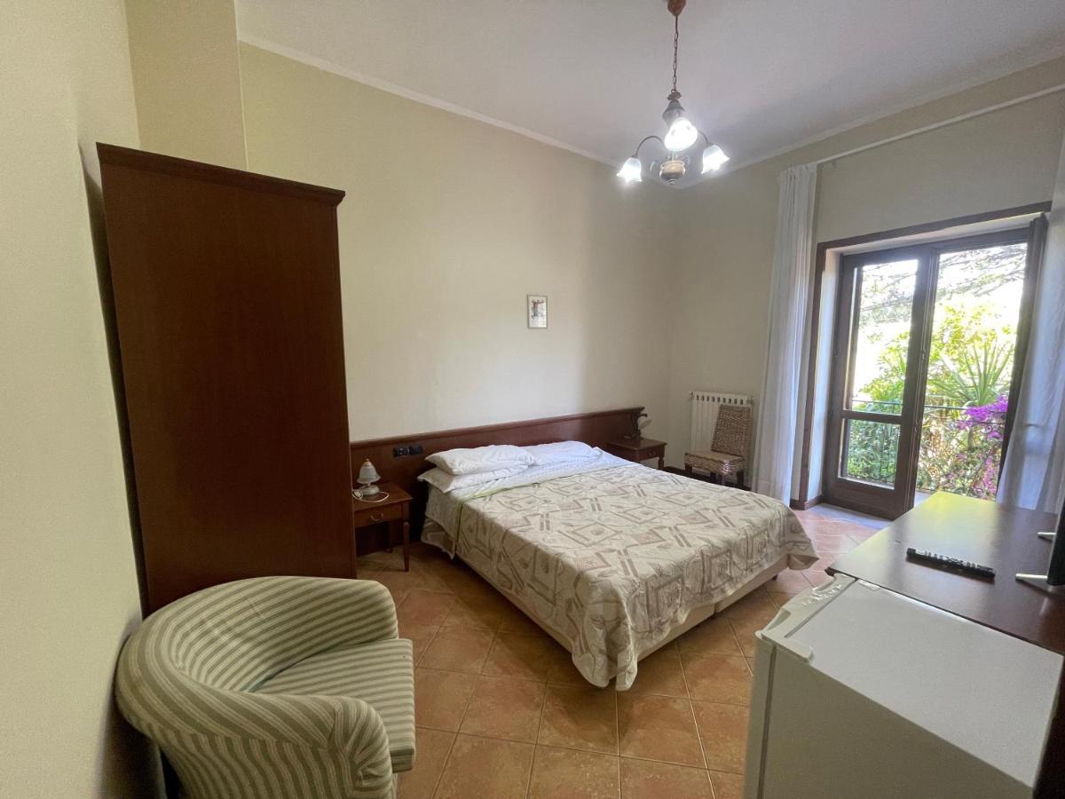 Agriturismo Al Gallo Verde Altavilla Silentina ภายนอก รูปภาพ