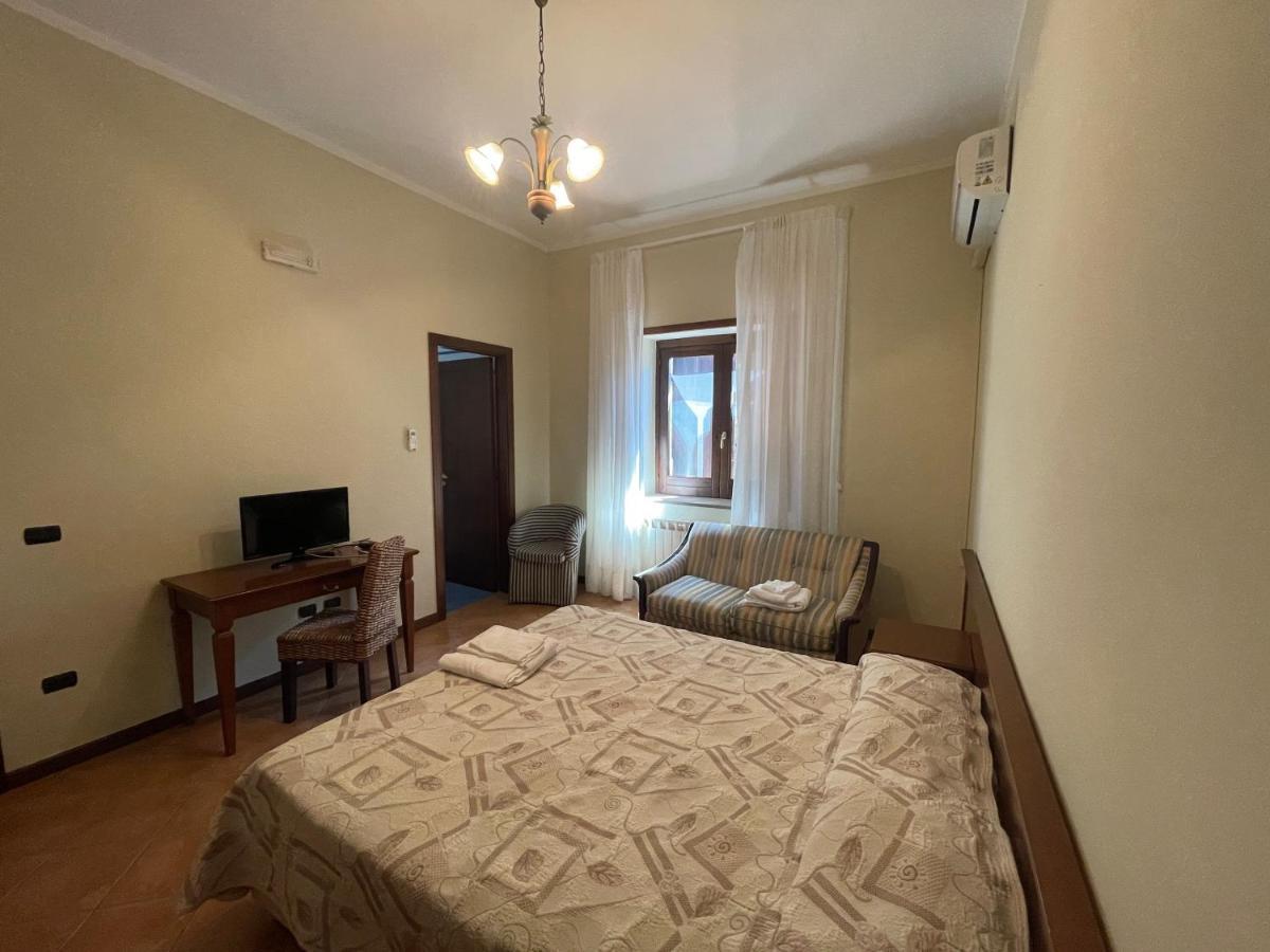 Agriturismo Al Gallo Verde Altavilla Silentina ภายนอก รูปภาพ